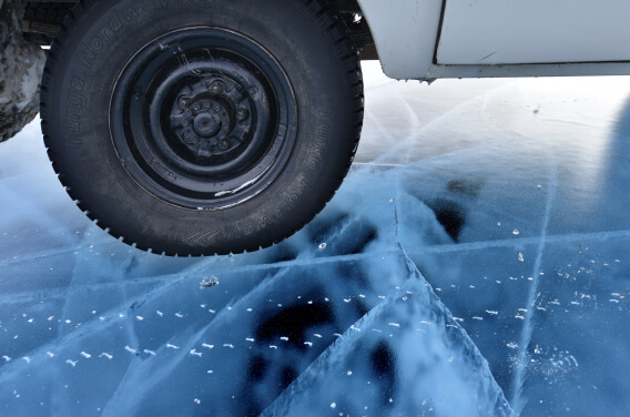 Изображение колеса на льду